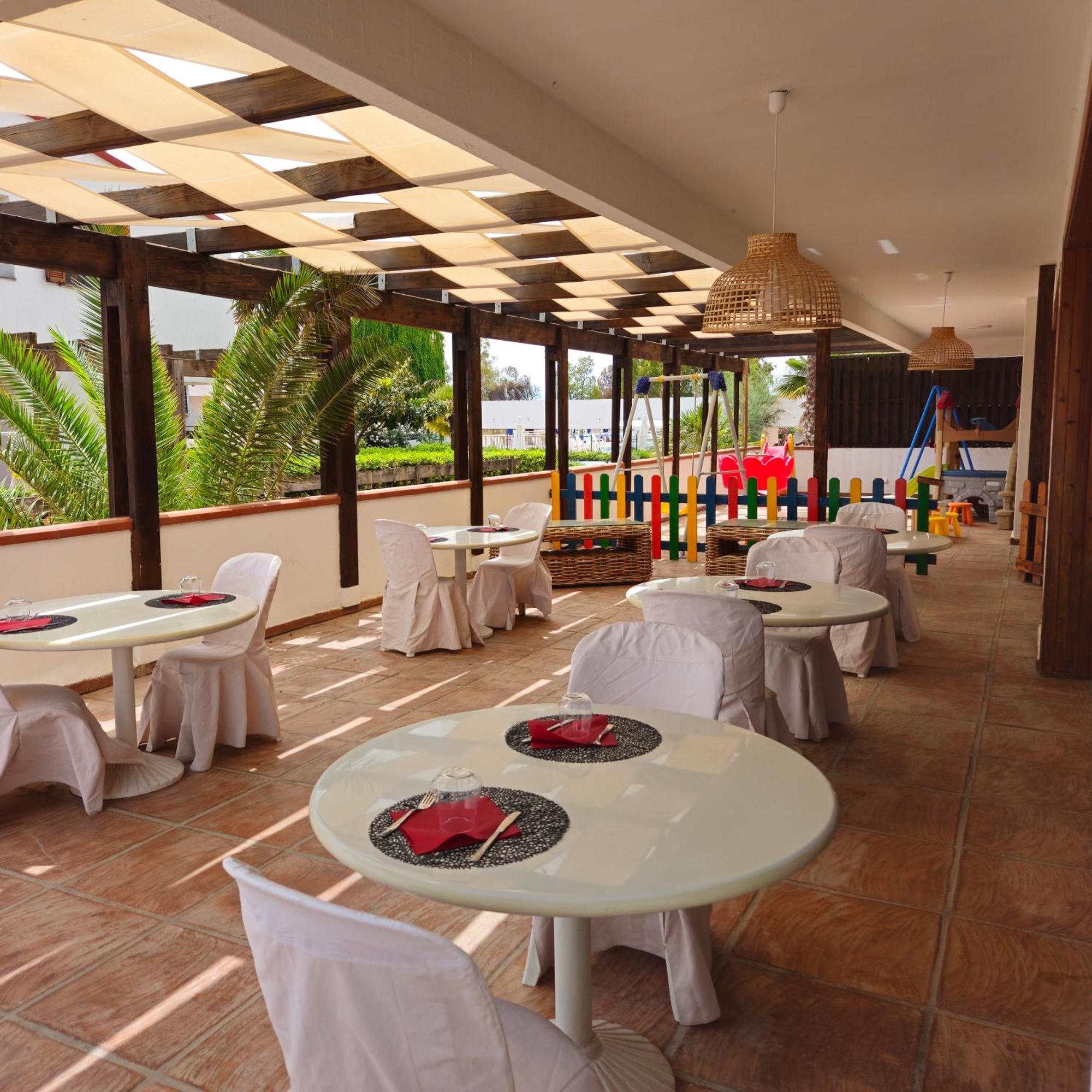 Casa Vacanze Lux By White Aparthotel I Casoni ภายนอก รูปภาพ